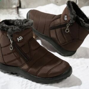 Brown Plush Winter Boots with Rubber Soles, Size 8.5 (41 EU) NEW!